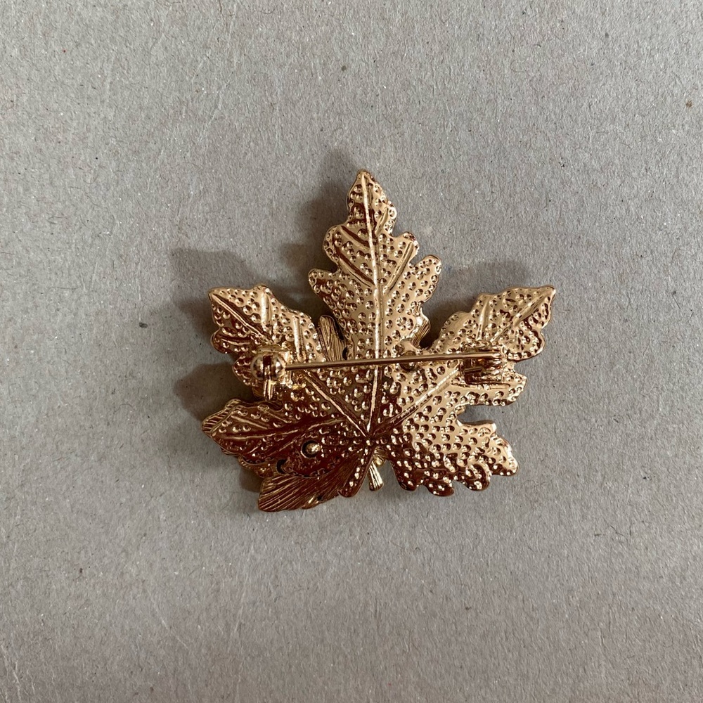 3 for $8 - Women’s Autumn Leaf Brooch - small size - Picture 3 of 4